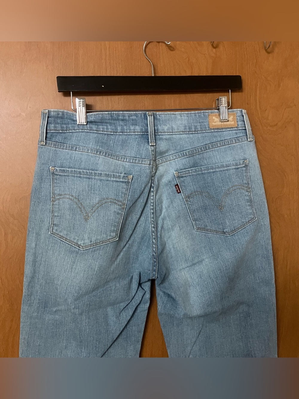 Levi's Women's Light Blue Denim Jean Capri Pants Size 10 - Picture 5 of 10